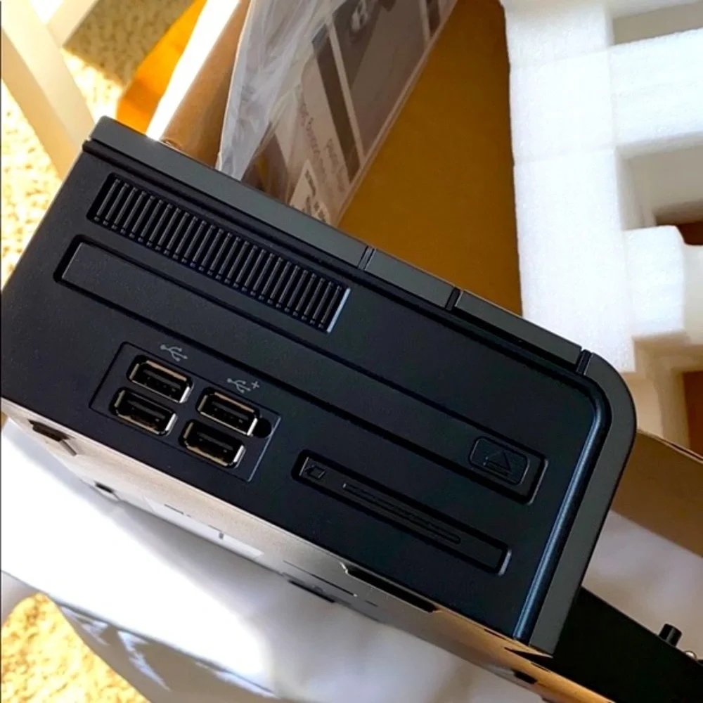 NWT HP Commercial Docking Station